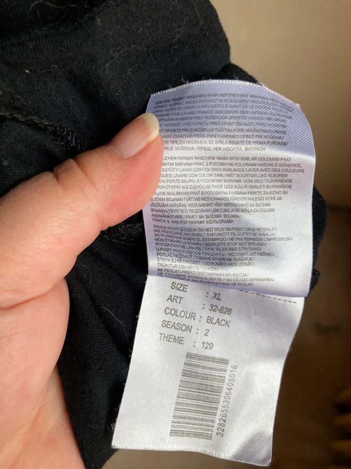 Superbe t-shirt jamais porté rock tête de mort marque Big Buddha - photo numéro 6