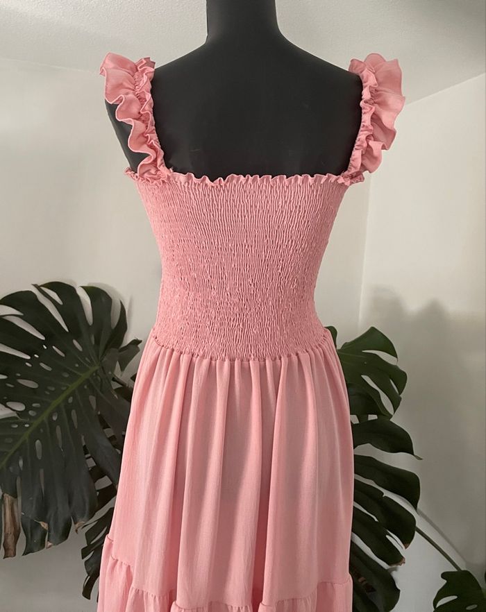 Très jolie robe longue rose poudré, neuve sans étiquette. - photo numéro 5
