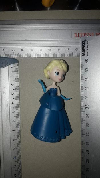 Reine des Neiges figurine