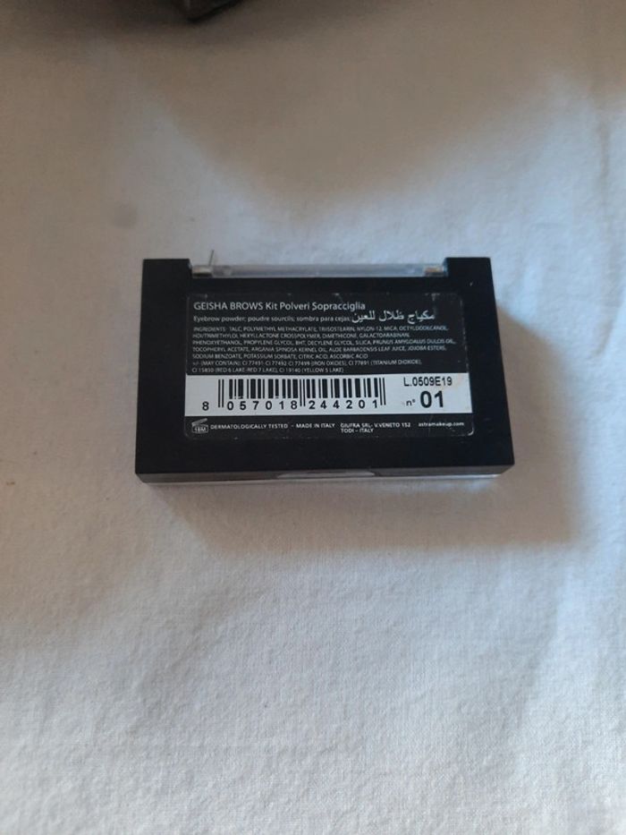 Kit de maquillage sourcil ou paupières - photo numéro 3