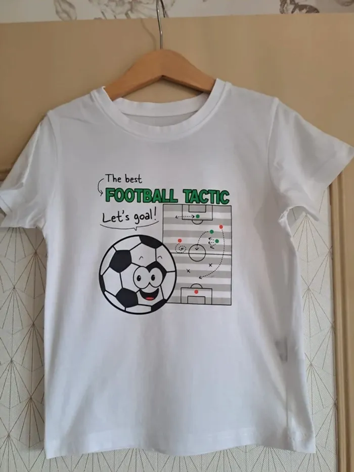 T-shirt garçon 6 ans tbe blanc comme neuf tissaia
