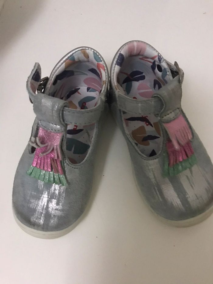 Chaussures taille 21 peu portées - photo numéro 6