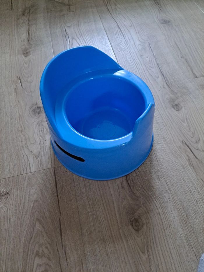 Pot plastique bleu TBE - photo numéro 2