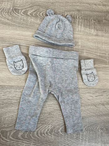 Ensemble naissance 1 mois bébé fille