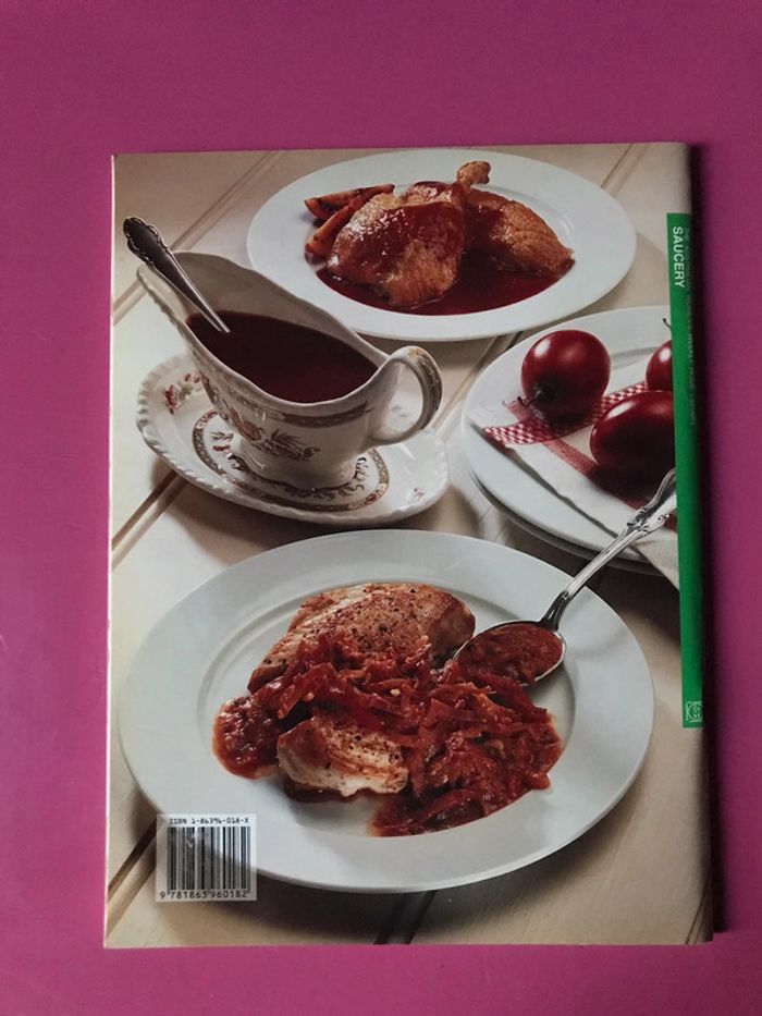 Livre « Saucery: superb sweet & savoury sauces to enhance every course » - photo numéro 2