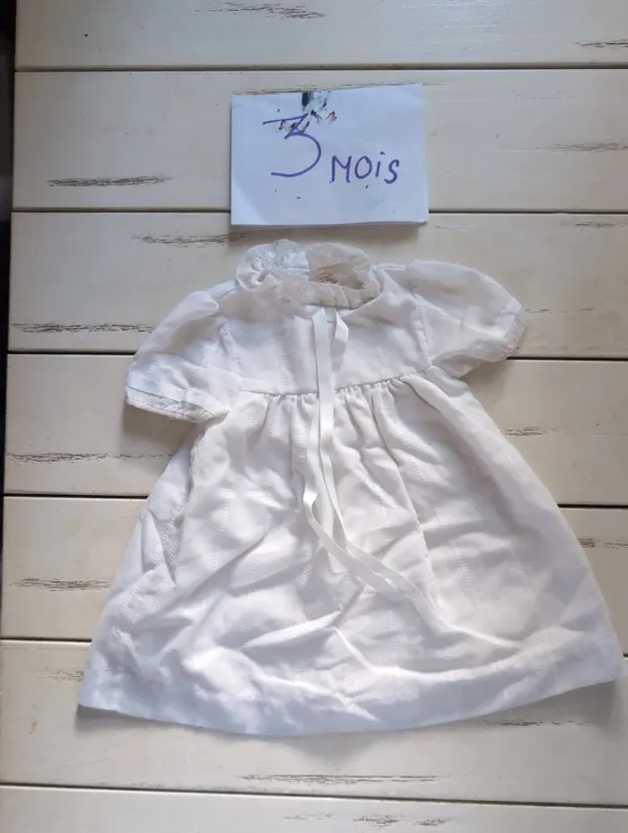 Robe de cérémonie bébé fille 3 mois