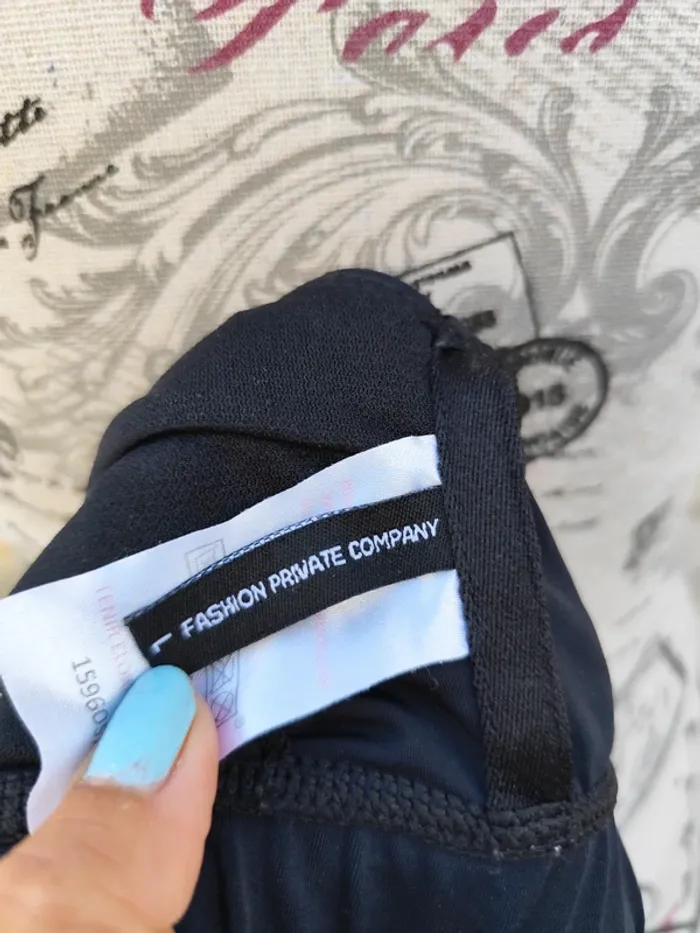 Haut de maillot de bain taille L fashion private company - photo numéro 4