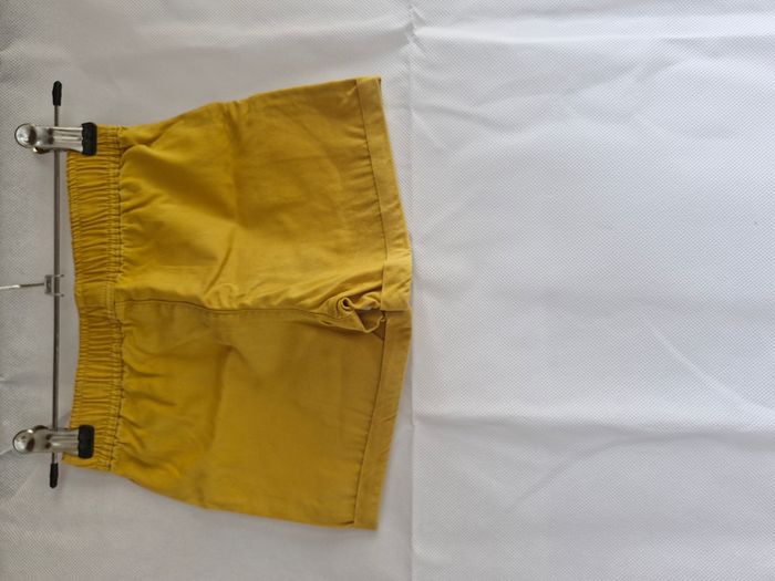 Short 24 mois Kiabi Jaune moutarde - photo numéro 3