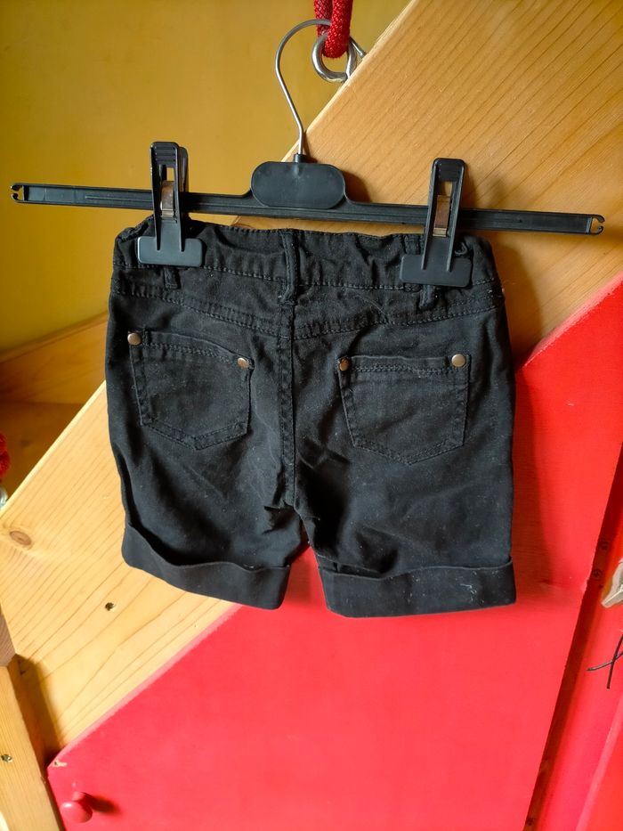 Joli bermuda Zara 2 ans - photo numéro 2