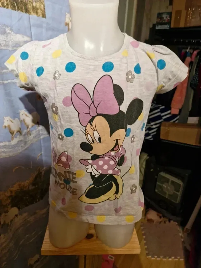T shirt minnie mousse  gris 6 ans
