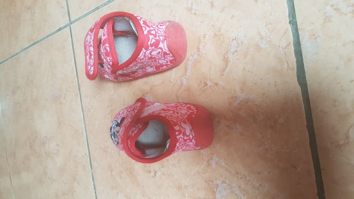 Chaussons Minnie fille 25 rouge et blanc Disney - photo numéro 3