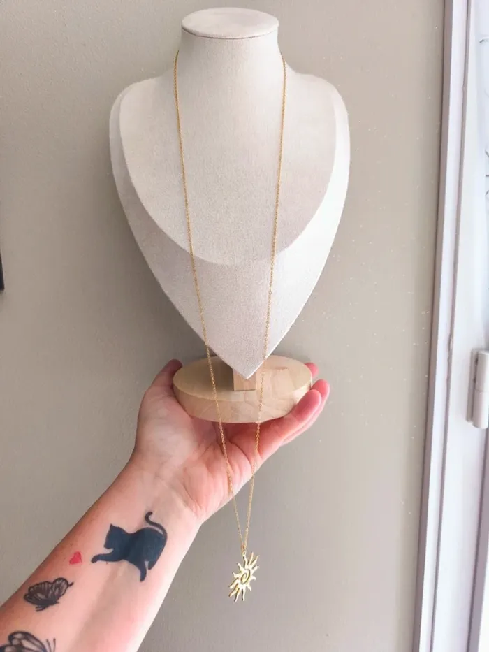Sautoir ou collier long avec soleil - photo numéro 3
