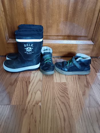 Lot 31 bottes pluie Tretorn et boots Ugg