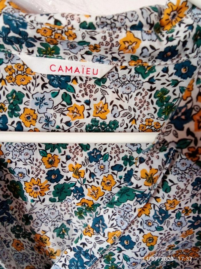 Chemise avec fleurs multicolores Camaïeu à des poches et avec les manches avec plusieurs hauteurs - photo numéro 5