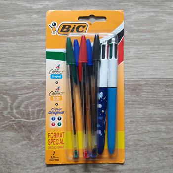 Lot de 7 stylos bille divers Bic NEUF