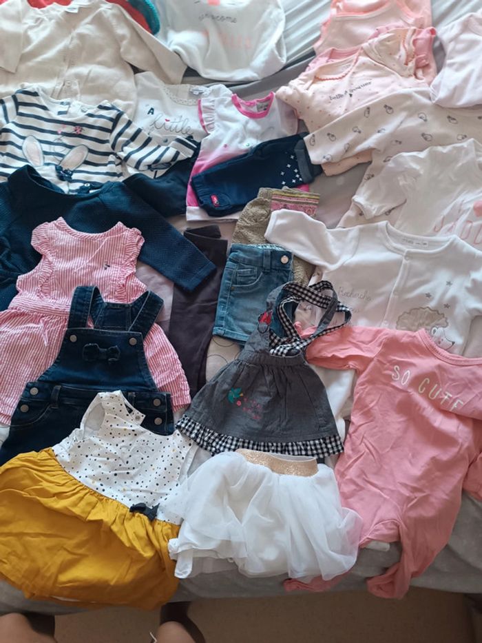 Lot vêtements 6 mois - photo numéro 5