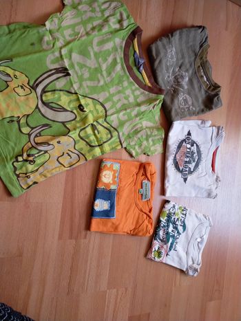 Lot 5 t-shirts 24 mois