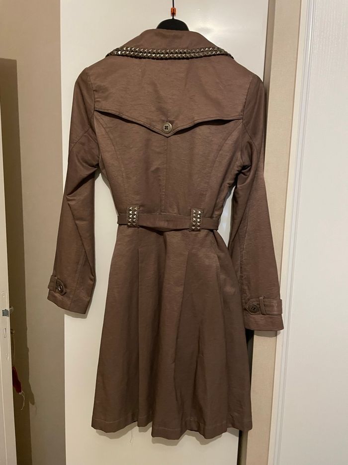 Trench marron - photo numéro 3