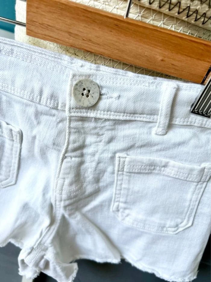 Short blanc - Zara - 4 ans - photo numéro 2