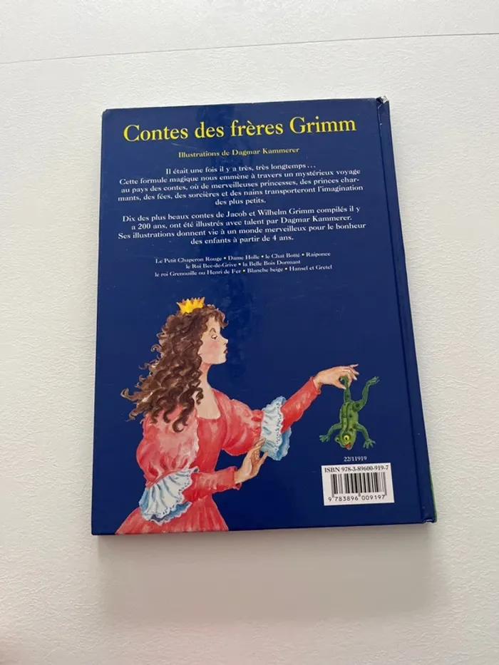 Livre les Contes des frères Grimm - photo numéro 2