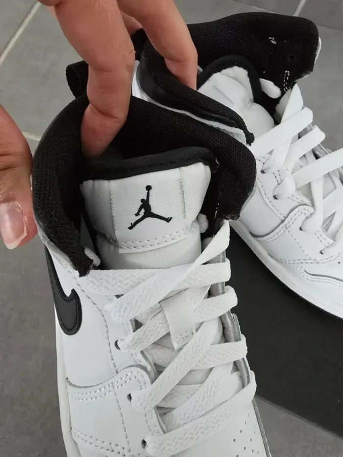 Basket montante Nike Jordan - photo numéro 4