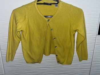 Gilet en laine jaune