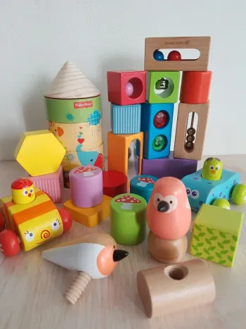 Jouets en bois, blocs sensoriels, oiseaux Janod
