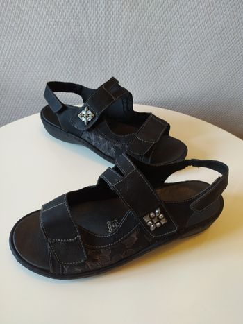 Sandales confort Remonte grande largeur ouverture entière taille 40 très bon état