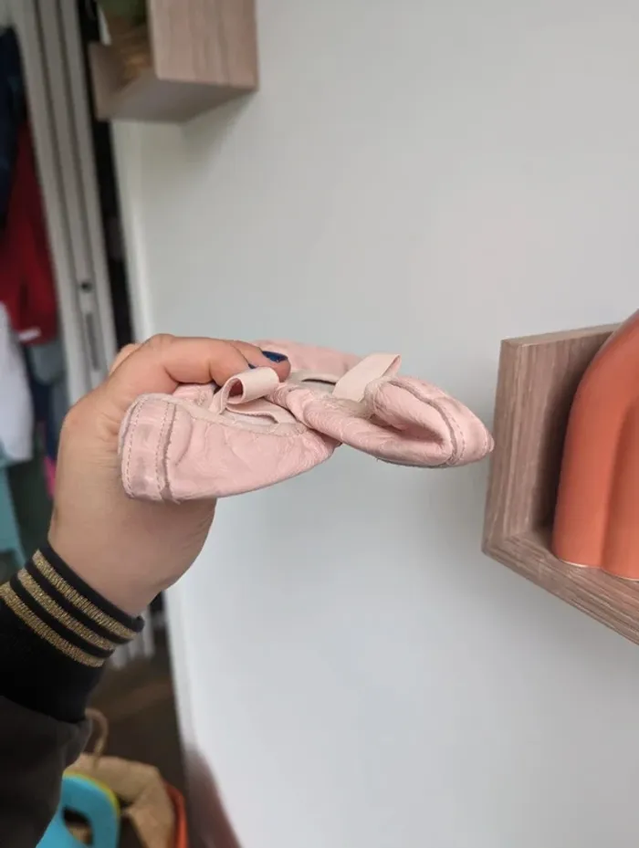 Chaussons de danse en cuir rose clair taille 33 - photo numéro 4