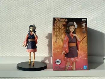 Figurine Makomo demon slayer