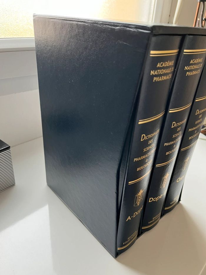 Dictionnaires des sciences pharmaceutiques & biologiques - photo numéro 2