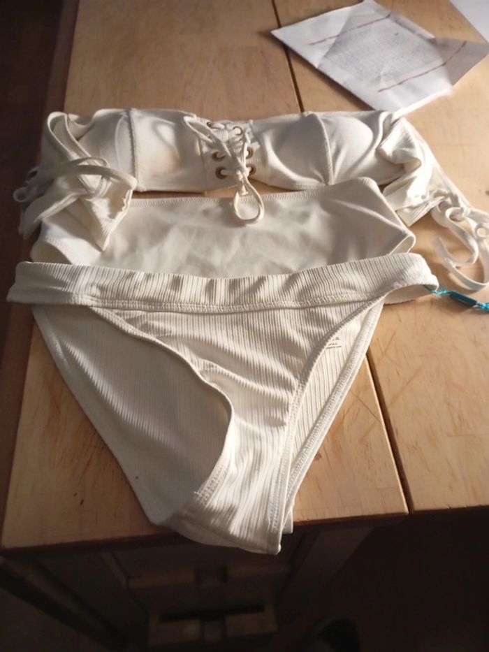Maillot blanc comme neuf