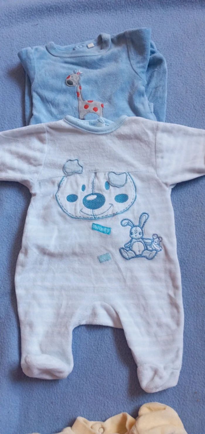Lot de 3 pyjamas taille naissance - photo numéro 4