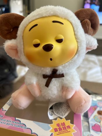Miniso porte-clé peluche Winnie l’Ourson Sheep