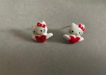 Boucle d’oreille hello kitty