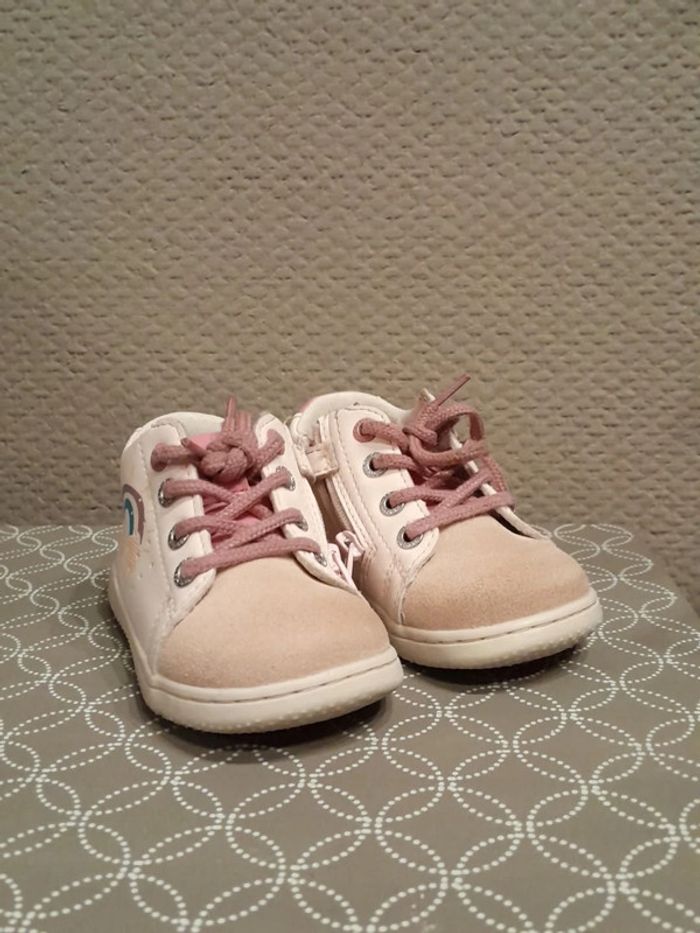 Chaussure fille kickers pointure 21 en très bon état