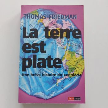 Livre - La Terre est plate - Une brève histoire du XXIe siècle