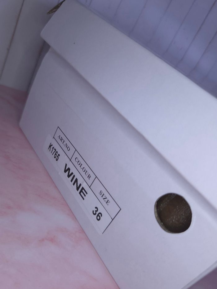 Baskets femmes bordeaux beige moumoute tendances - Taille 36 - NEUVES 🌟 - photo numéro 4