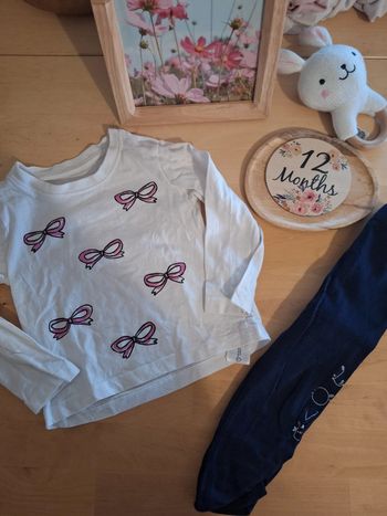 Ensemble pour fille taille 12mois très bon état