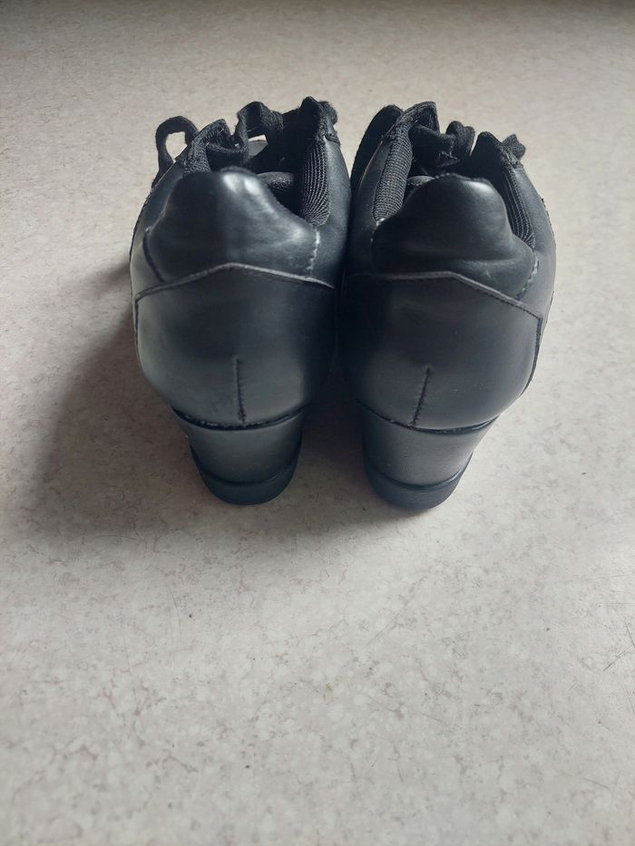Chaussures à lacets - photo numéro 2