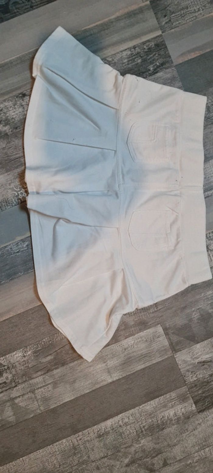 Jupe blanche - photo numéro 3