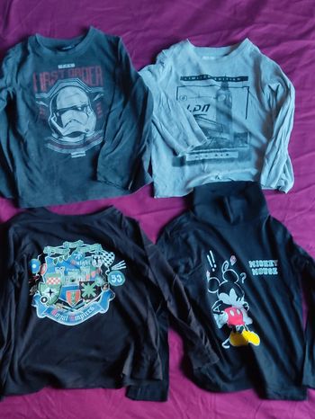 Lot de 4 t shirt manches longues très bon état
