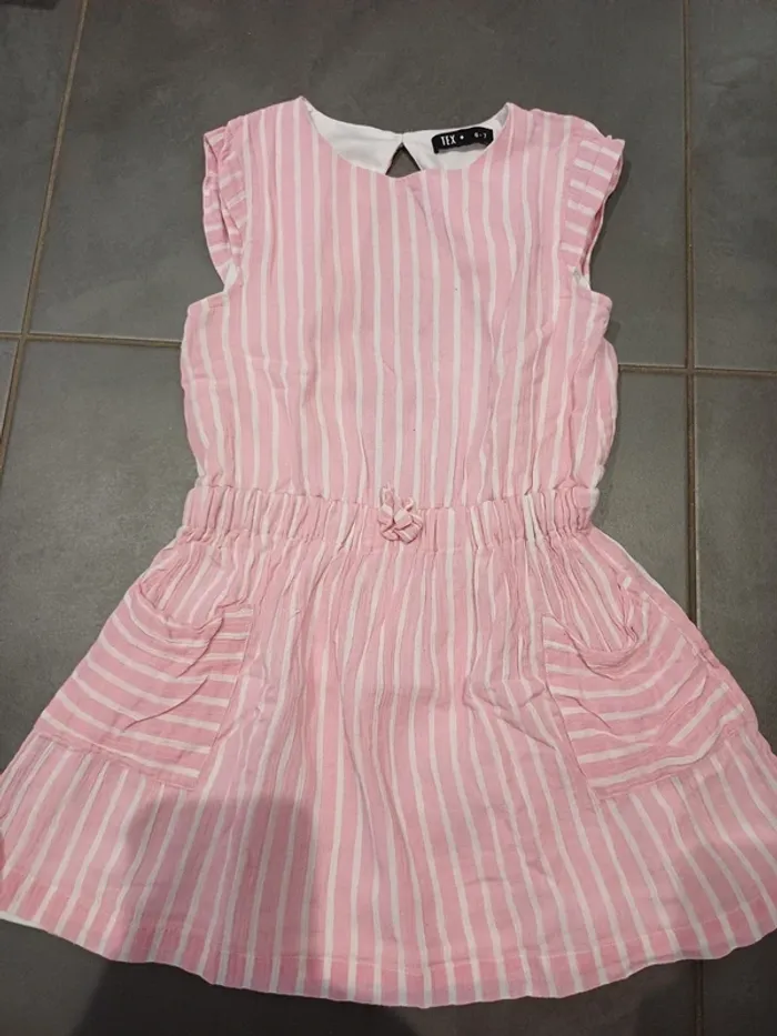 Lot 8 vêtements filles 6 ans - photo numéro 5