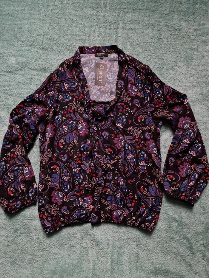 Magnifique blouse neuve taille 34.36