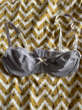 Soutien gorge lilas-mauve 85B 3 suisses, neuf