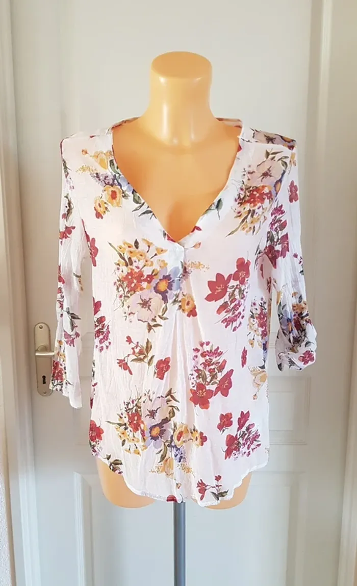 Blouse à fleurs taille 1