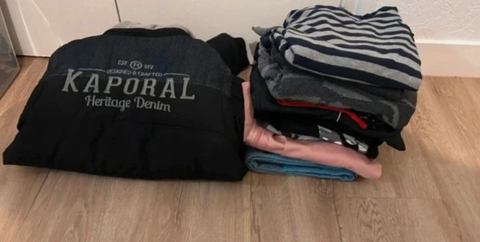 Lot de vêtements