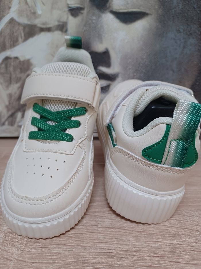 Baskets garçon T 25.5 - photo numéro 3