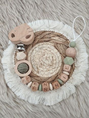 Attache tétine personnalisée