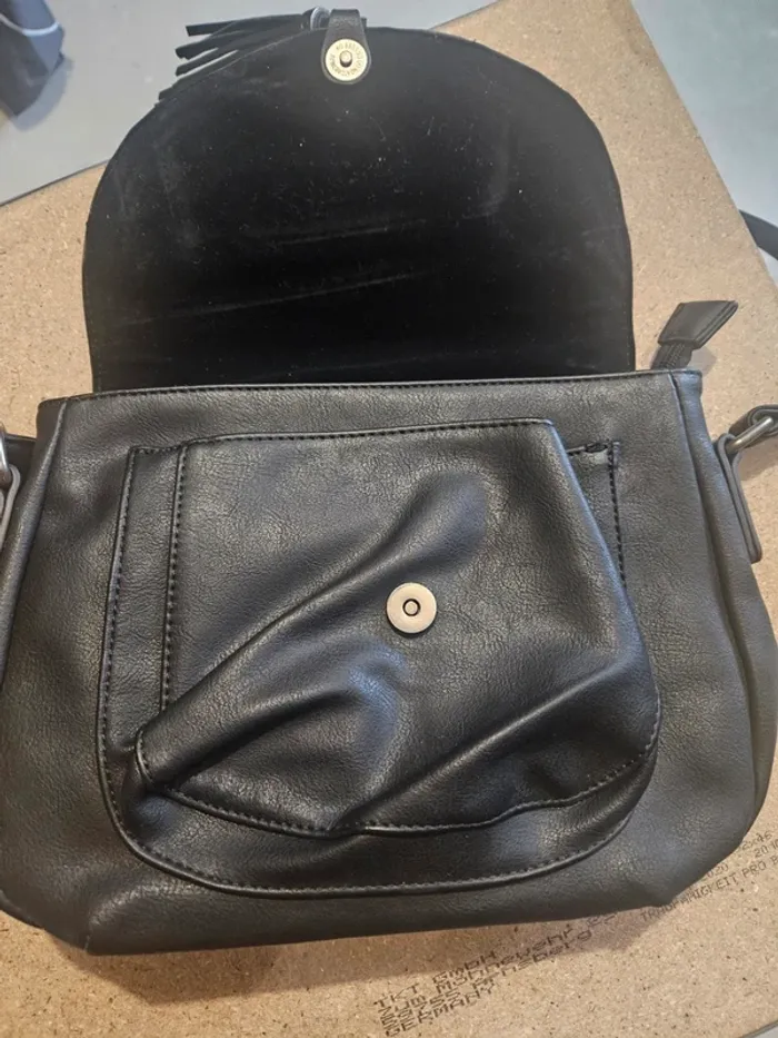 Sac noir - photo numéro 2